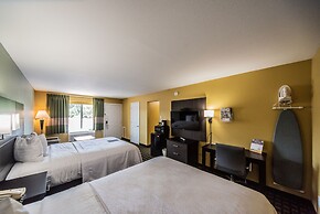 Relax Inn & Suites