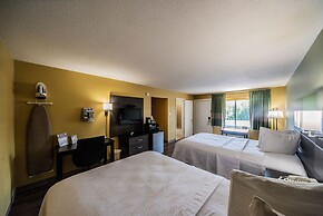 Relax Inn & Suites