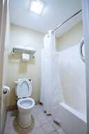 Relax Inn & Suites