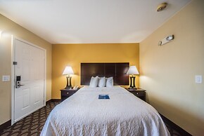 Relax Inn & Suites