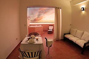 La Posada Hotel & Beach Club