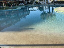 La Posada Hotel & Beach Club