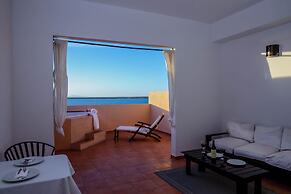 La Posada Hotel & Beach Club