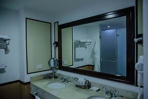 La Posada Hotel & Beach Club