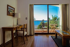 La Posada Hotel & Beach Club