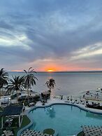 La Posada Hotel & Beach Club