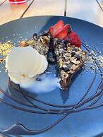 La Posada Hotel & Beach Club