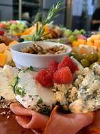 La Posada Hotel & Beach Club