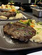 La Posada Hotel & Beach Club