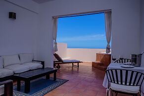 La Posada Hotel & Beach Club