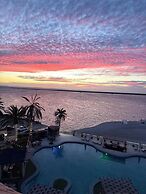 La Posada Hotel & Beach Club