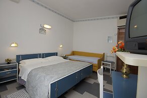 Victory Hotel
