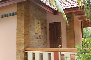 D.R. Lanta Bay Resort