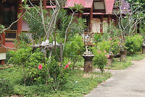 D.R. Lanta Bay Resort