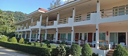 D.R. Lanta Bay Resort