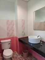 D.R. Lanta Bay Resort