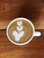 Sunrise Club Hotel Restaurant & Bar