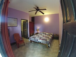 Sunrise Club Hotel Restaurant & Bar