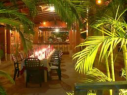 Sunrise Club Hotel Restaurant & Bar