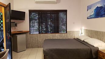 Sunrise Club Hotel Restaurant & Bar