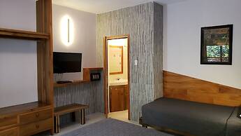 Sunrise Club Hotel Restaurant & Bar