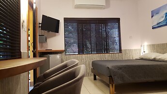 Sunrise Club Hotel Restaurant & Bar