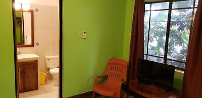 Sunrise Club Hotel Restaurant & Bar