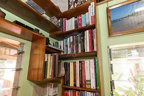 Sunrise Club Hotel Restaurant & Bar