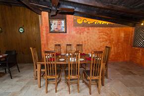 Sunrise Club Hotel Restaurant & Bar