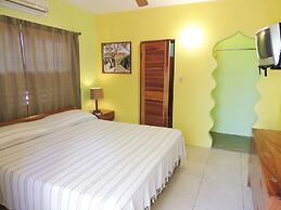 Sunrise Club Hotel Restaurant & Bar