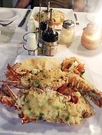 Sunrise Club Hotel Restaurant & Bar