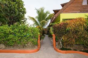 Sunrise Club Hotel Restaurant & Bar