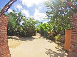 Sunrise Club Hotel Restaurant & Bar