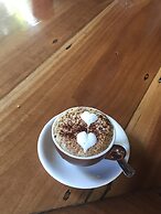 Sunrise Club Hotel Restaurant & Bar