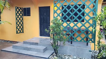 Sunrise Club Hotel Restaurant & Bar