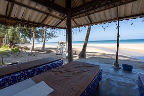 Good Days Lanta Beach Resort