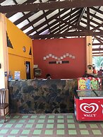 Good Days Lanta Beach Resort