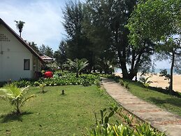 Good Days Lanta Beach Resort