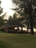 Good Days Lanta Beach Resort