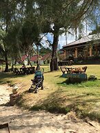 Good Days Lanta Beach Resort