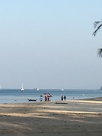 Good Days Lanta Beach Resort