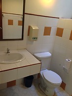 Good Days Lanta Beach Resort