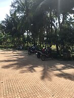 Good Days Lanta Beach Resort