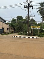 Good Days Lanta Beach Resort
