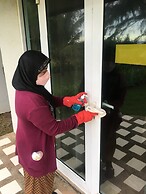 Good Days Lanta Beach Resort