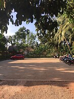 Good Days Lanta Beach Resort