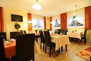 Arador-City Hotel
