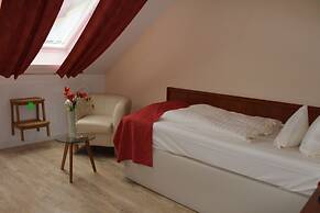 Arador-City Hotel