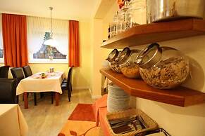 Arador-City Hotel