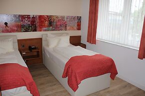 Arador-City Hotel
